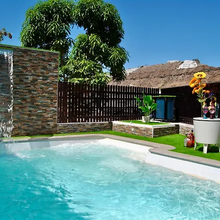 Villa Puerto Rico In Front Of The Shopping Center With Private Heated Saltwater Pool With Jacuzzi & T Able Fut Boll & Arcade Games Or St Andard Villa Puerto Rico In Front Of The Shopping Center With Private Heated Saltwater Big Jacuzzi & Arcade Games