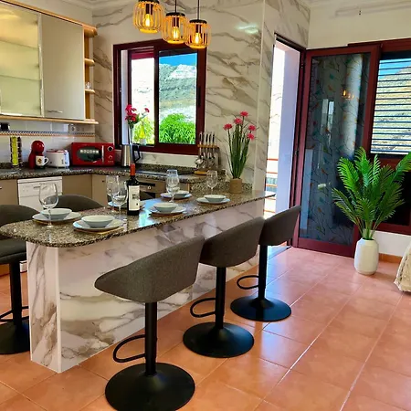 Willa Villa Puerto Rico In Front Of The Shopping Center With Private Heated Saltwater Pool With Jacuzzi & T Able Fut Boll & Arcade Games Or St Andard Villa Puerto Rico In Front Of The Shopping Center With Private Heated Saltwater Big Jacuzzi & Arcade Games *