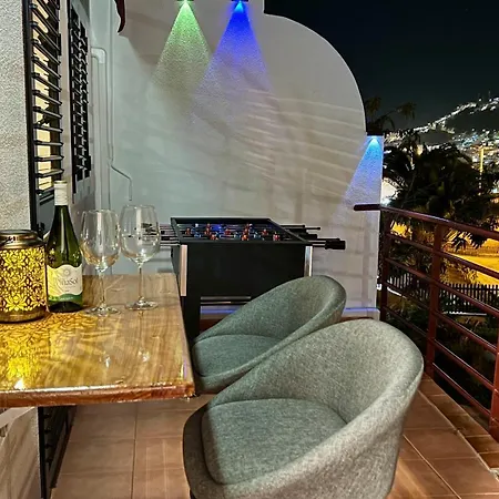 Willa Villa Puerto Rico In Front Of The Shopping Center With Private Heated Saltwater Pool With Jacuzzi & T Able Fut Boll & Arcade Games Or St Andard Villa Puerto Rico In Front Of The Shopping Center With Private Heated Saltwater Big Jacuzzi & Arcade Games Puerto Rico (Gran Canaria)
