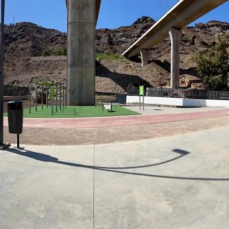Villa Villa Puerto Rico In Front Of The Shopping Center With Private Heated Saltwater Pool With Jacuzzi & T Able Fut Boll & Arcade Games Or St Andard Villa Puerto Rico In Front Of The Shopping Center With Private Heated Saltwater Big Jacuzzi & Arcade Games Puerto Rico (Gran Canaria)