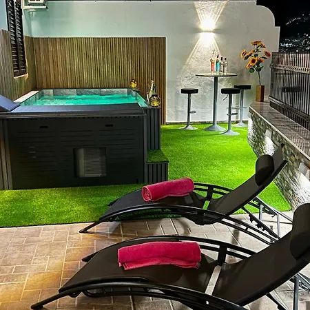 Willa Villa Puerto Rico In Front Of The Shopping Center With Private Heated Saltwater Pool With Jacuzzi & T Able Fut Boll & Arcade Games Or St Andard Villa Puerto Rico In Front Of The Shopping Center With Private Heated Saltwater Big Jacuzzi & Arcade Games *